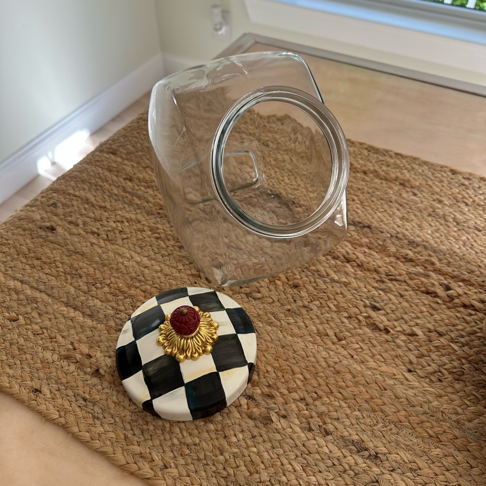 MacKenzie-Childs Cream and Gold Decorative Lid - Picture 5 of 11